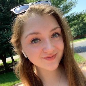 Meet your Posher, Natalie